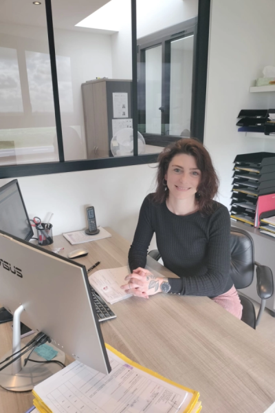 Découvrez le métier d’assistante au service après vente chez Logikinov