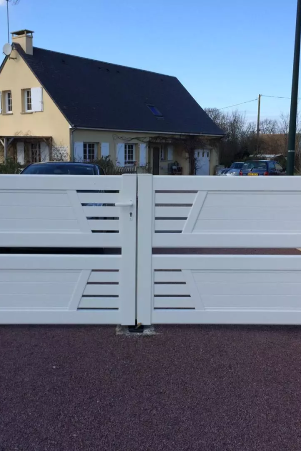 Quels sont les avantages d’un portail en PVC Logikinov ?