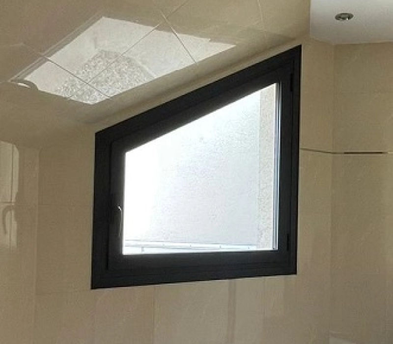 Fenêtre battante aluminium - Caractéristiques à choisir pour des fenêtres battantes aluminium