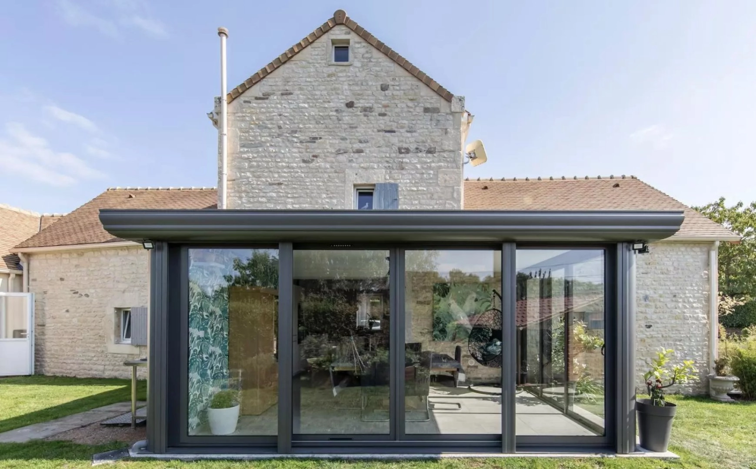 Vérandas & abris de piscine - Extension de maison avec une véranda ou un abri en Normandie