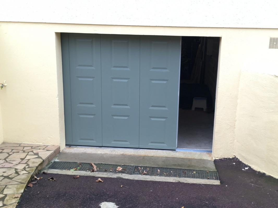 Porte de garage sectionnelle latérale - Porte de garage latérale