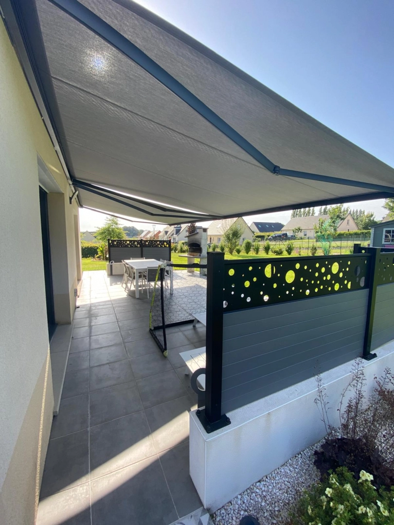 Store banne / store terrasse - Une entreprise spécialisée dans la pose de stores bannes en Normandie