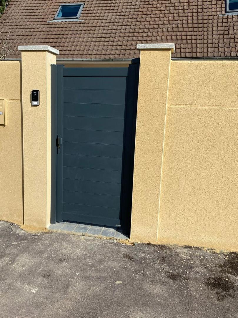 Une gamme complète de portillons pleins pour vos projets en Normandie