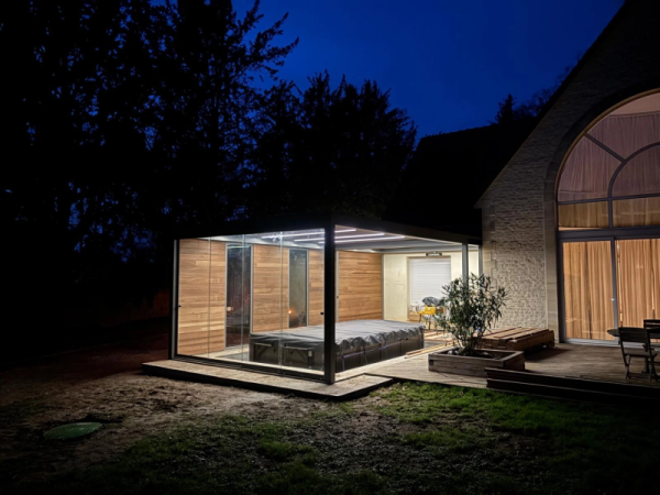 Création d’une pergola bioclimatique à Caen !