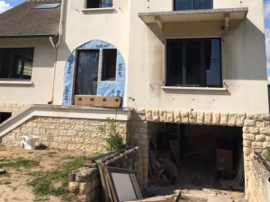 Les équipes de Logikinov ont été mobilisées sur ce chantier dans le Calvados pour changer les menuiseries extérieures