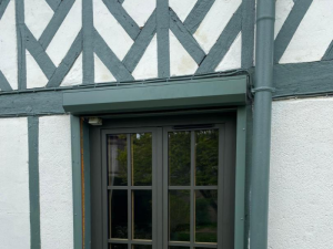 Installation de fenêtres en alu/bois à Thiberville